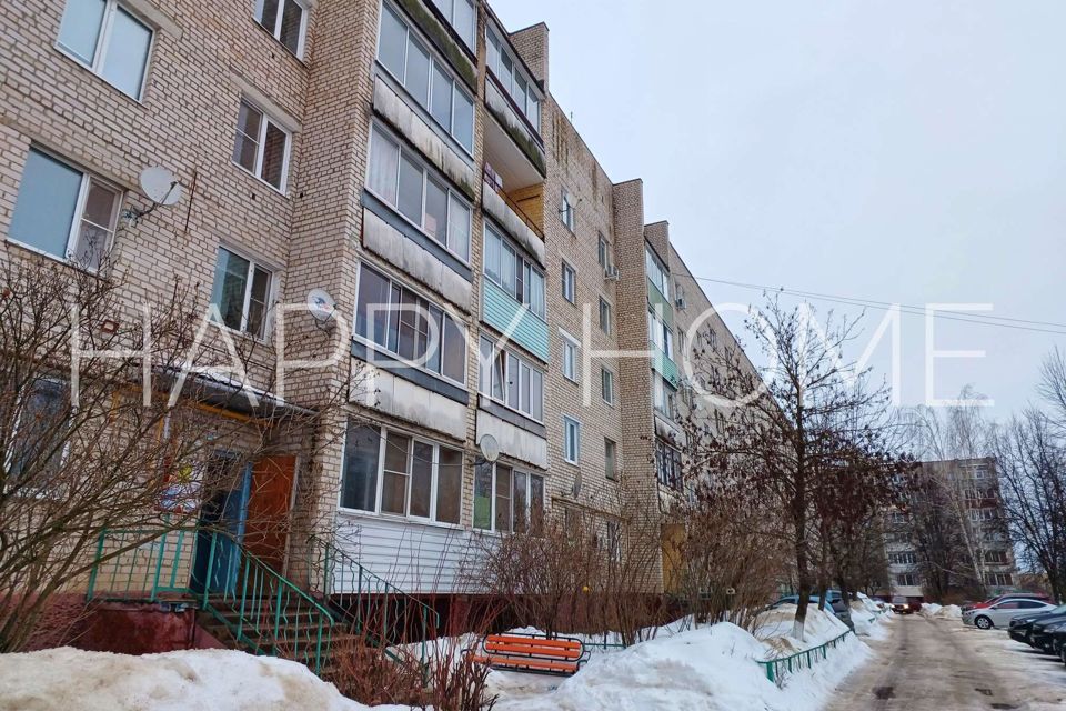 квартира р-н Боровский г Балабаново ул 1 Мая 9 фото 1