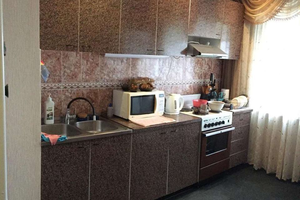 квартира г Старый Оскол мкр Макаренко 38 городской округ Старооскольский фото 1