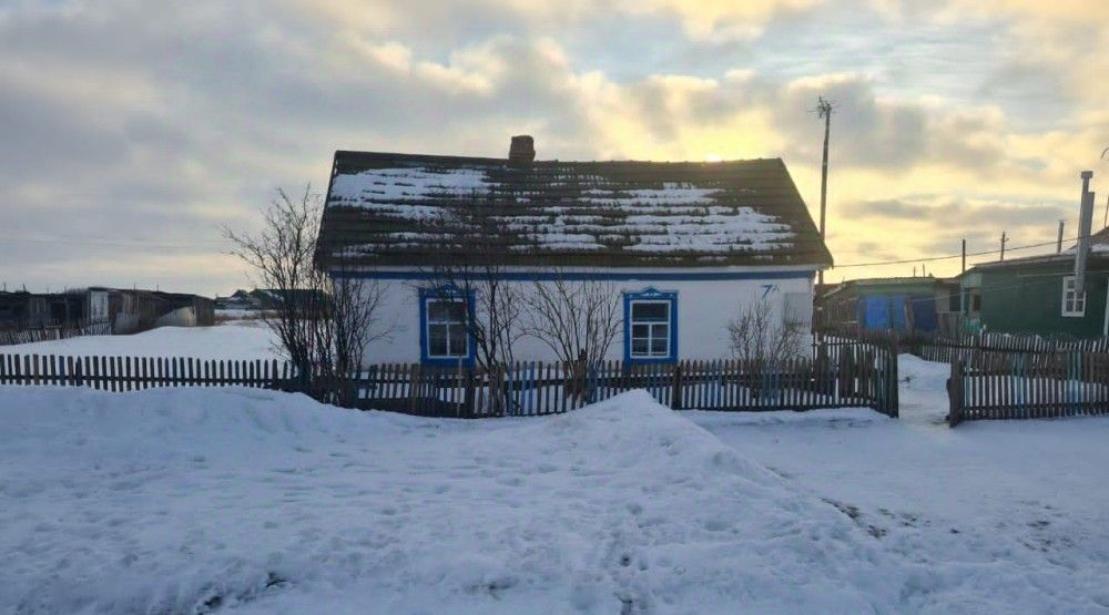 дом р-н Азовский немецкий национальный д Круч ул Центральная Азовский район, Звонаревокутское с/пос фото 1