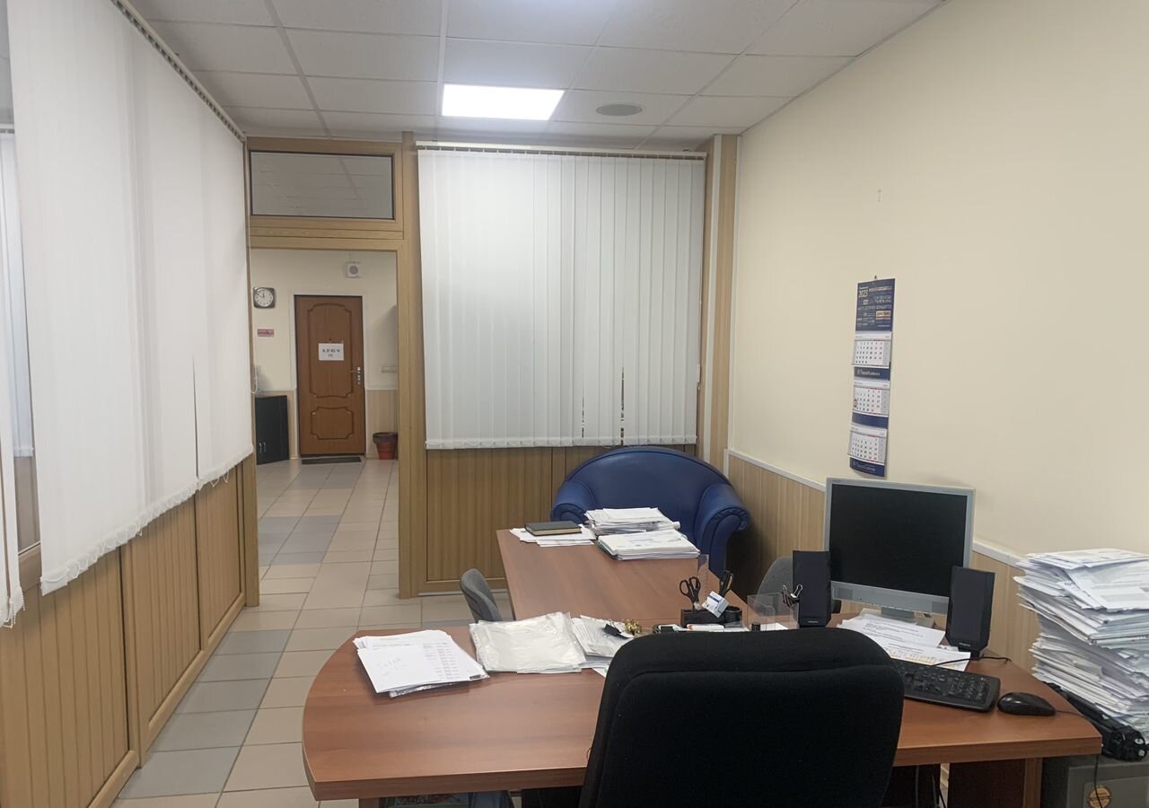офис г Тольятти р-н Автозаводский 12-й квартал б-р Гая 19 фото 5