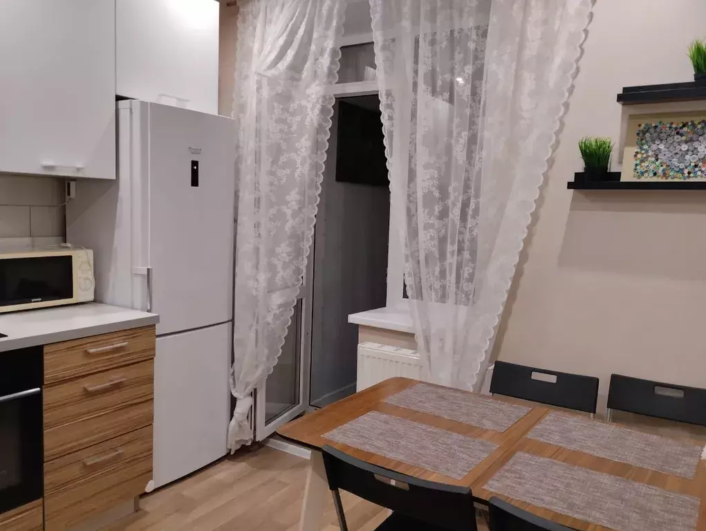 квартира г Омск ул 13-я Линия 37 к 2 фото 6