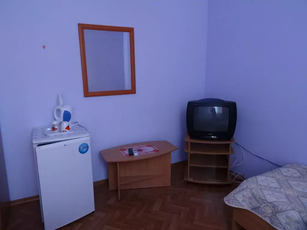 комната г Феодосия пгт Орджоникидзе ул Бондаренко 14 фото 2