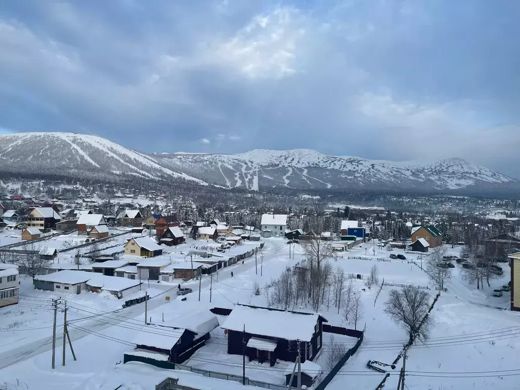 квартира р-н Таштагольский пгт Шерегеш ул Дзержинского 20а фото 1