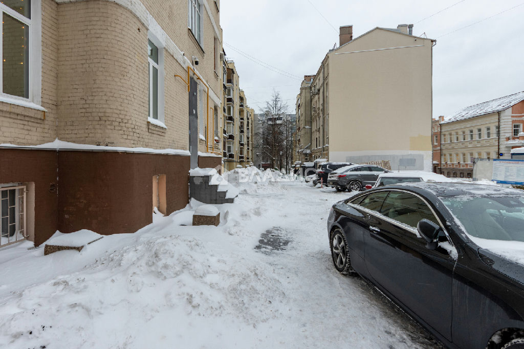 комната г Москва метро Трубная пер Большой Сергиевский 11 фото 16