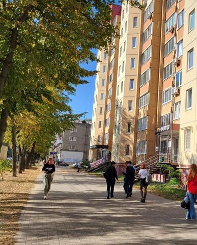 торговое помещение р-н Коминтерновский дом 170 фото