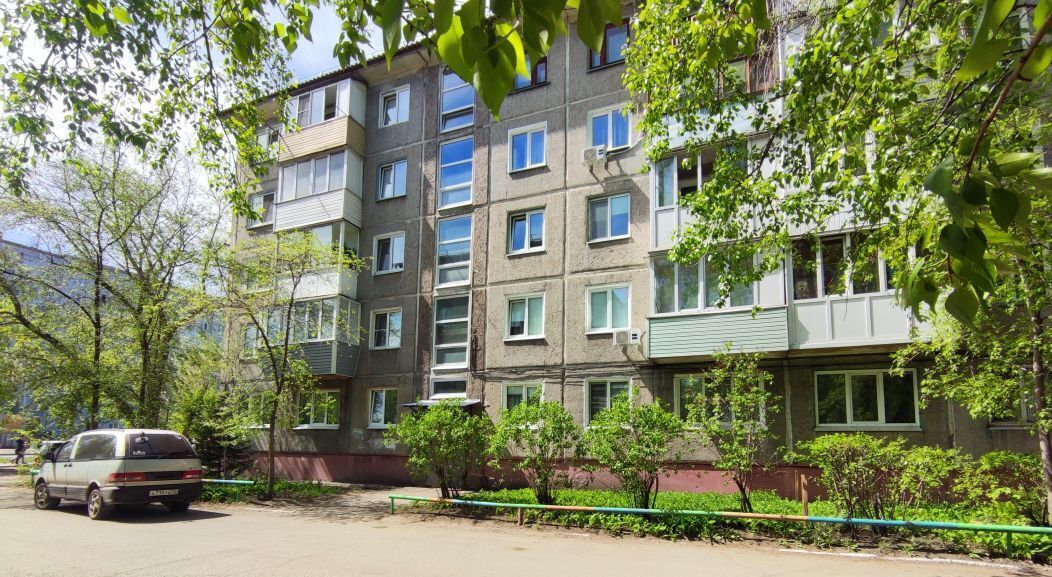 квартира г Омск п Чкаловский р-н Октябрьский ул 75 Гвардейской бригады 1 фото 30