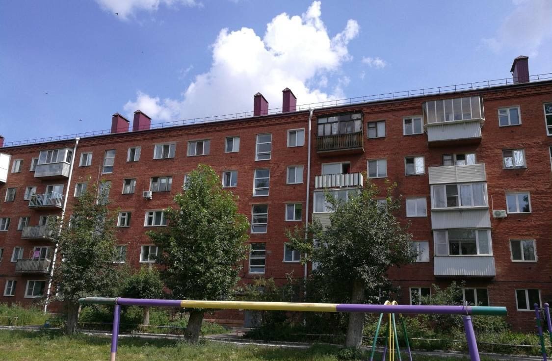 квартира г Омск р-н Центральный ул Маршала Жукова 148б фото 1