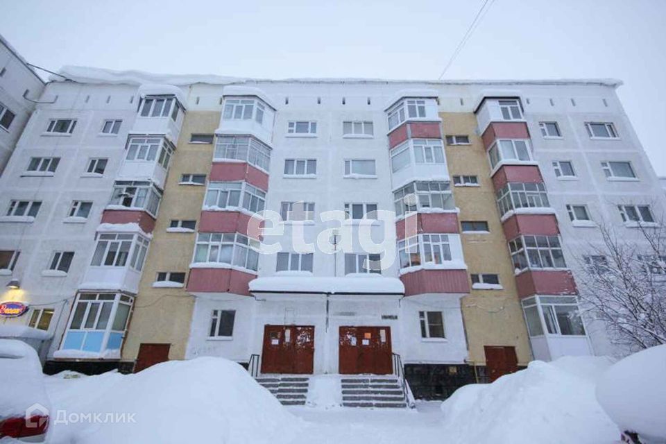 квартира г Новый Уренгой мкр Юбилейный 1/4 городской округ Новый Уренгой фото 1