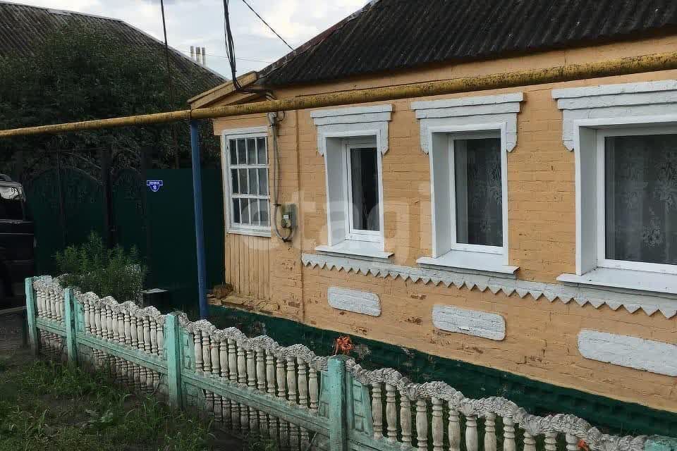 дом городской округ Шебекинский с Большетроицкое ул Ленина фото 1