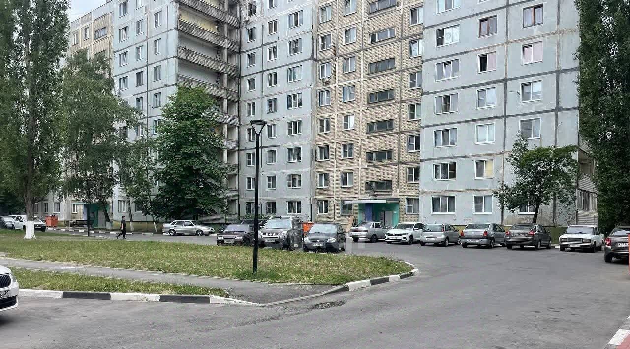 квартира г Старый Оскол микрорайон Макаренко 12 фото 13