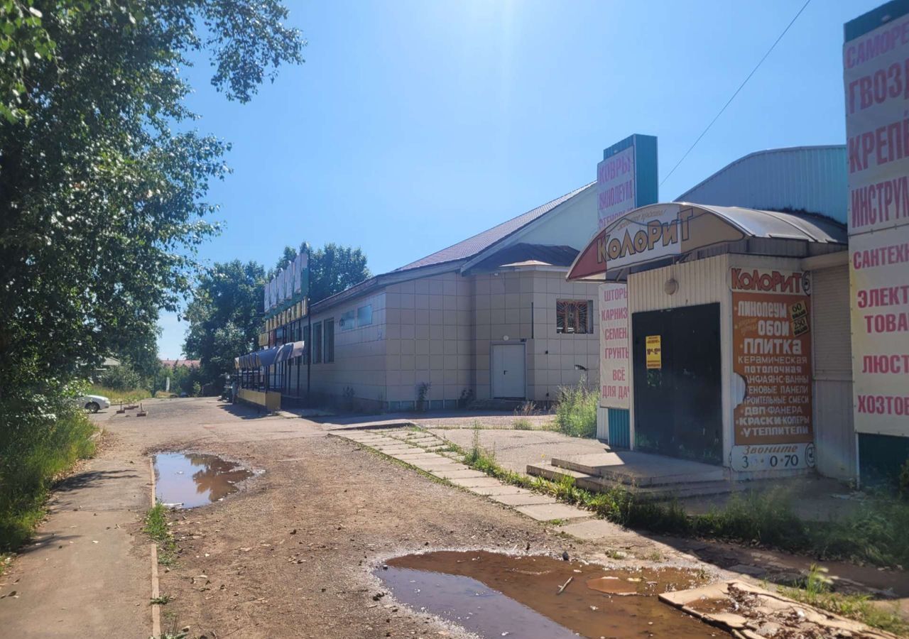 Сдаю торговое помещение в городе Братске поселок Падун, ул. Коньшакова, 7с  1 180000 руб база Олан ру объявление 123049795