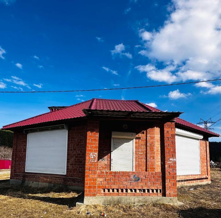 торговое помещение р-н Шелеховский п Большой Луг ул Широкая 40 фото 1