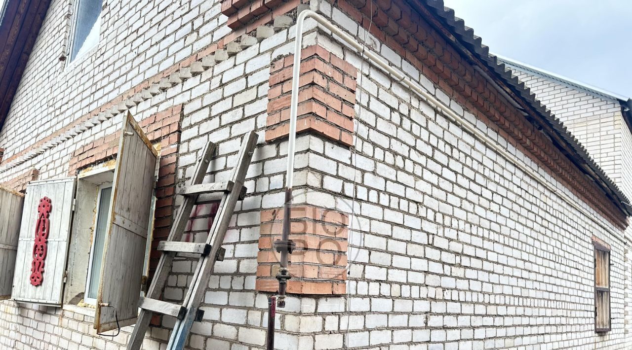 Продам дом на улице Патриотической 76 в городе Стерлитамаке 202.0 м² на  участке 6.0 сот этажей 2 6300000 руб база Олан ру объявление 123882430