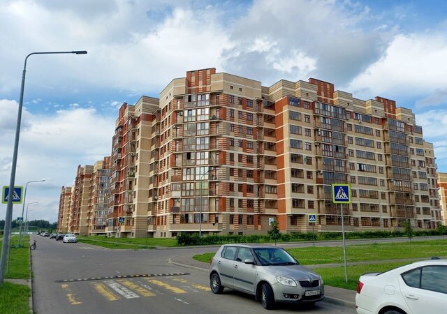 дом 10 ТиНАО Московская область, городской округ Наро-Фоминский, Апрелевка фото