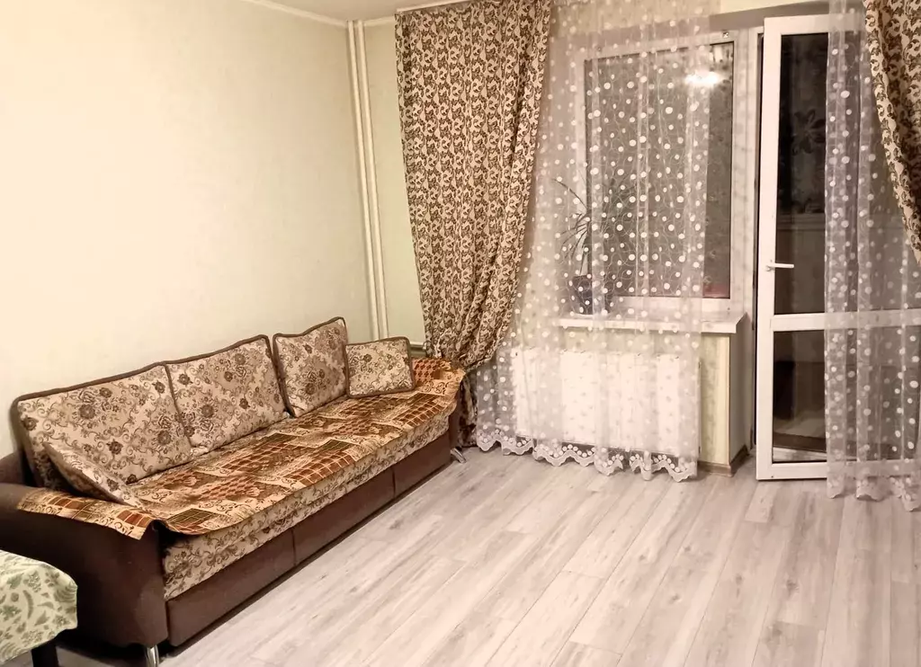 квартира г Волгоград ул им. Глазкова 23 фото 6