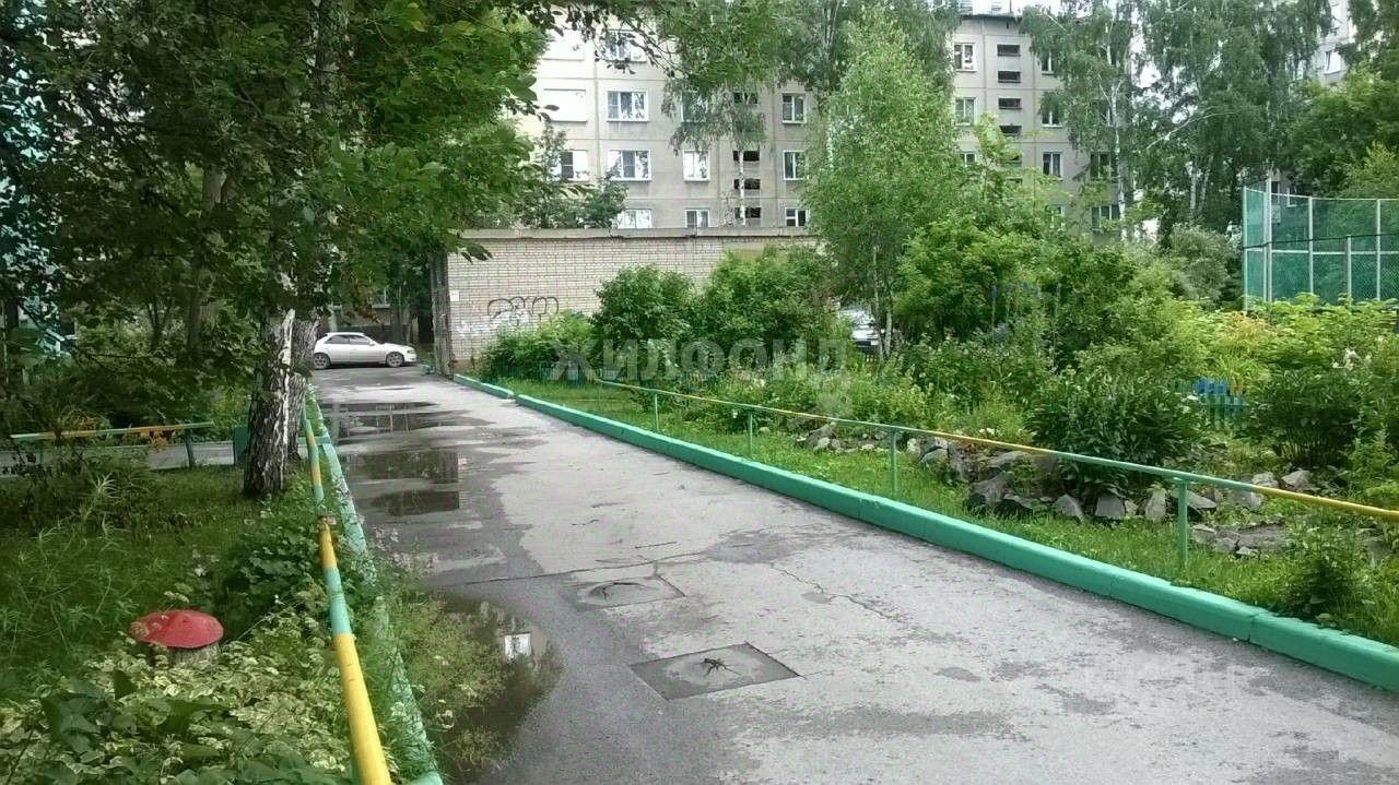 квартира г Новосибирск р-н Калининский ул Учительская 19/3 фото 3