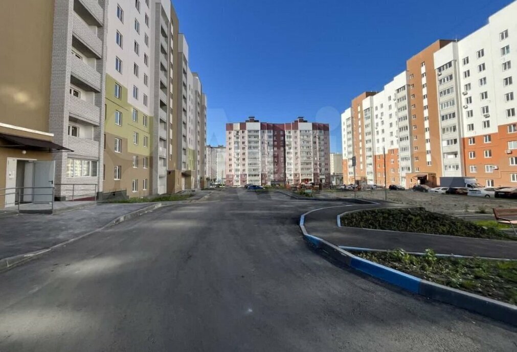 квартира г Саратов р-н Кировский Солнечный 2 жилой район «Солнечный-2» улица имени С. П. Лисина, 5 фото 2