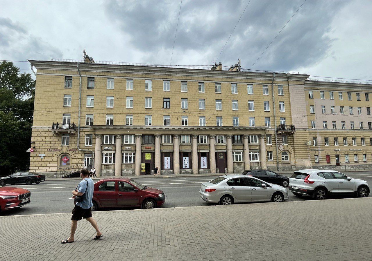 торговое помещение г Санкт-Петербург метро Новочеркасская пр-кт Среднеохтинский 2а фото 5