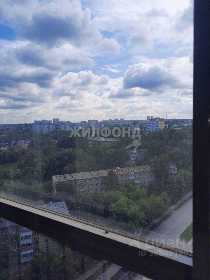 квартира г Новосибирск р-н Дзержинский ул Есенина 12/1 фото 6