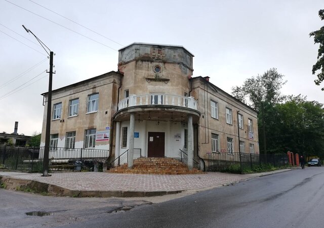 г Луга ул Тоси Петровой 12 Лужское городское поселение фото