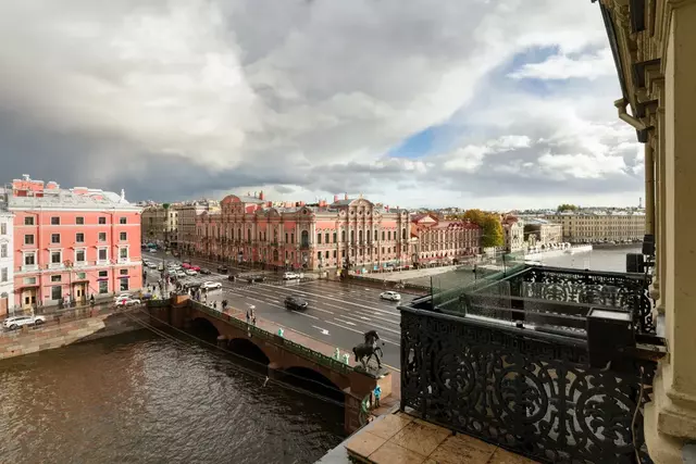 Санкт-Петербург, Гостиный двор, реки Фонтанки набережная, 29/66 фото