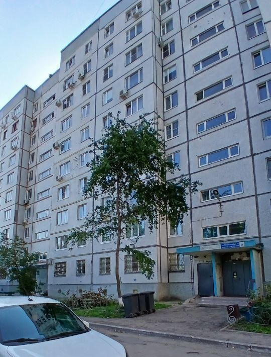 квартира г Тольятти р-н Автозаводский ул 70 лет Октября 78 фото 1