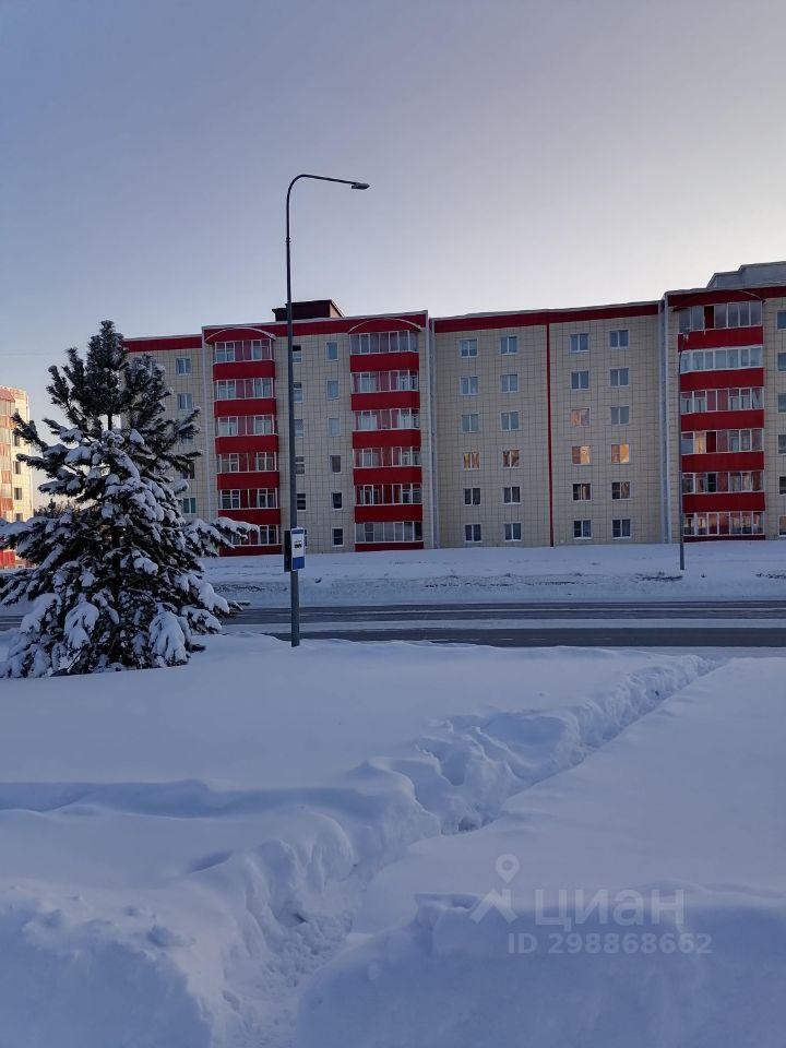 квартира г Нягань р-н мкр 5 ул Приозерная 31 фото 1