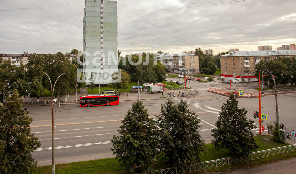 квартира г Кемерово р-н Центральный пр-кт Ленина 66б фото 3