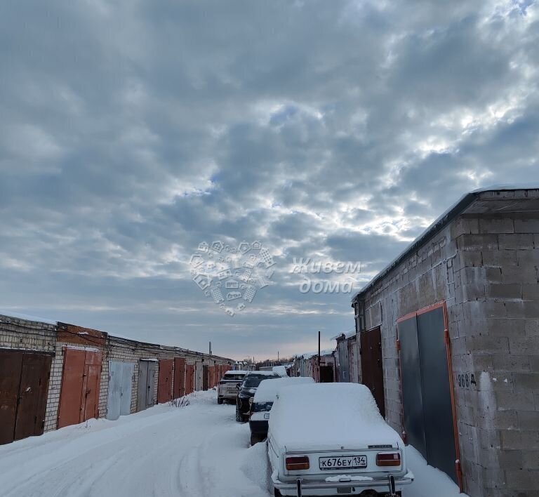 гараж г Волгоград р-н Советский ул им. Качуевской 35 фото 6