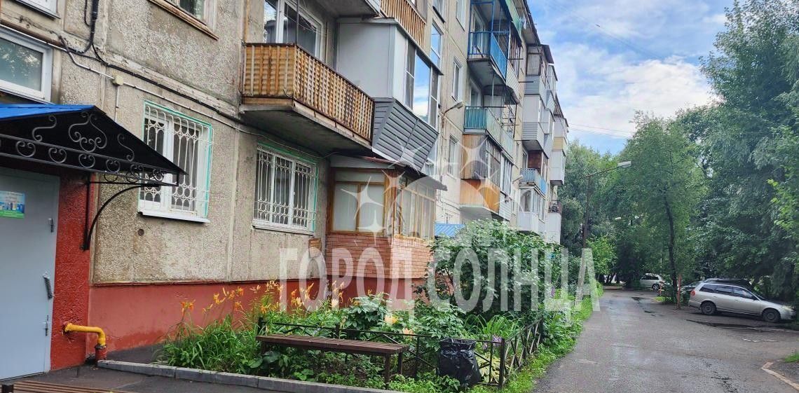 квартира г Омск р-н Центральный ул 21-я Амурская 14а фото 4