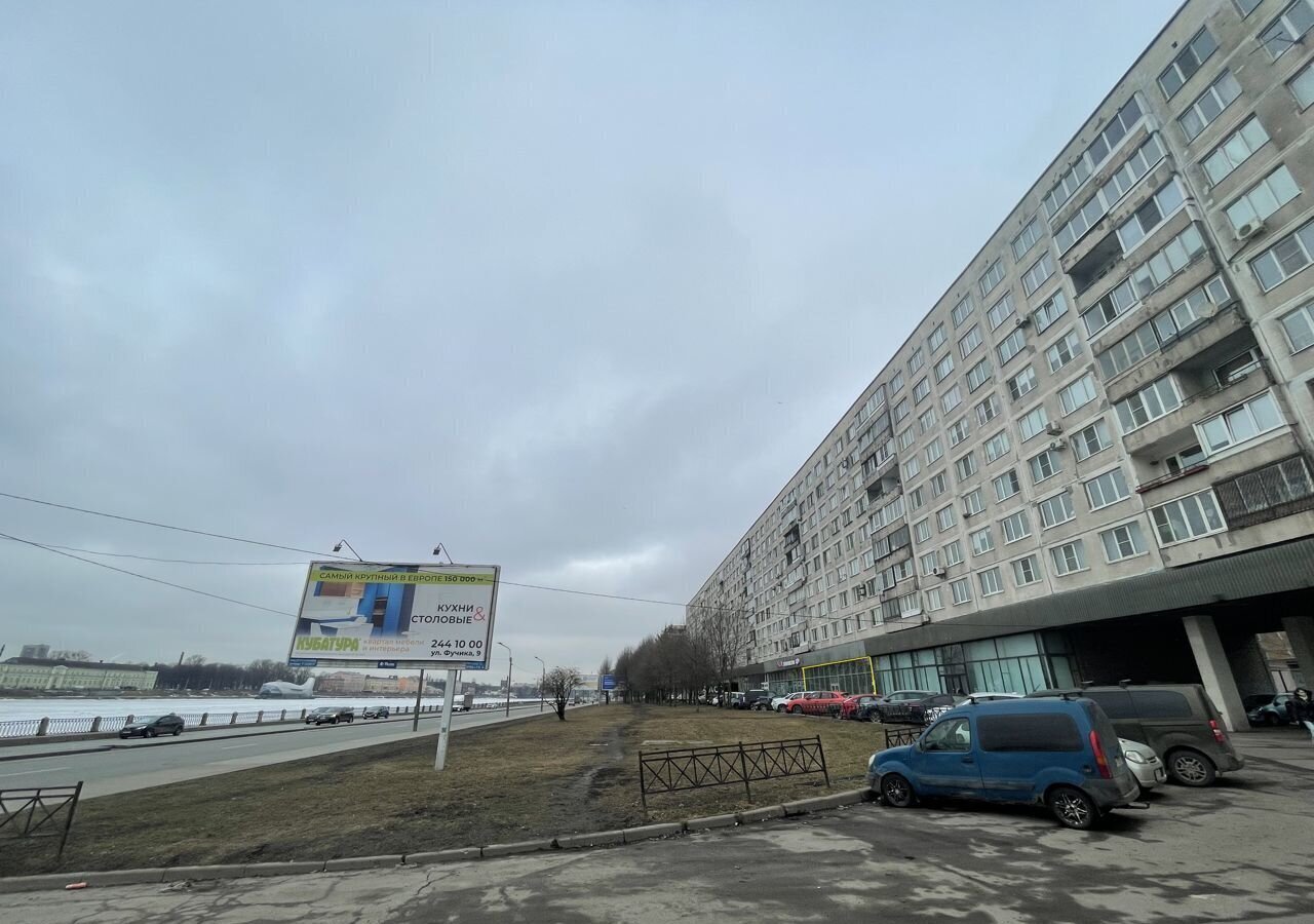 торговое помещение г Санкт-Петербург метро Ломоносовская наб Октябрьская 64к/1 фото 2