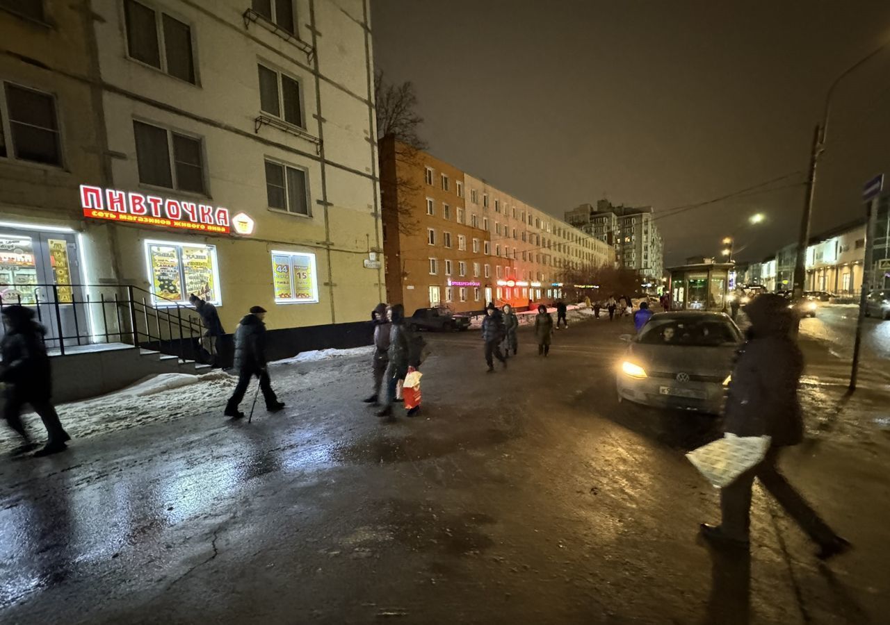 торговое помещение г Санкт-Петербург метро Ленинский Проспект б-р Новаторов 17 фото 3