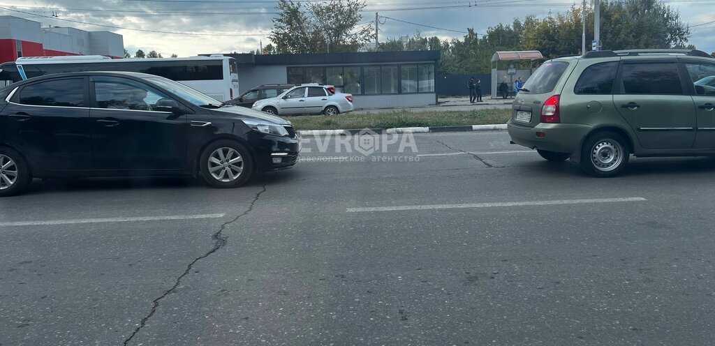 торговое помещение г Ульяновск р-н Заволжский пр-кт Ленинского Комсомола 10в фото 2