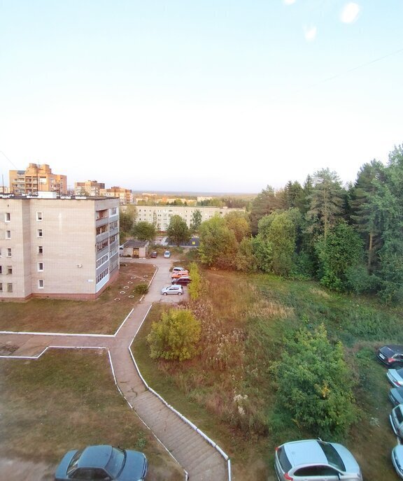 квартира г Кирово-Чепецк ул Сосновая 28к/2 7-й микрорайон фото 8