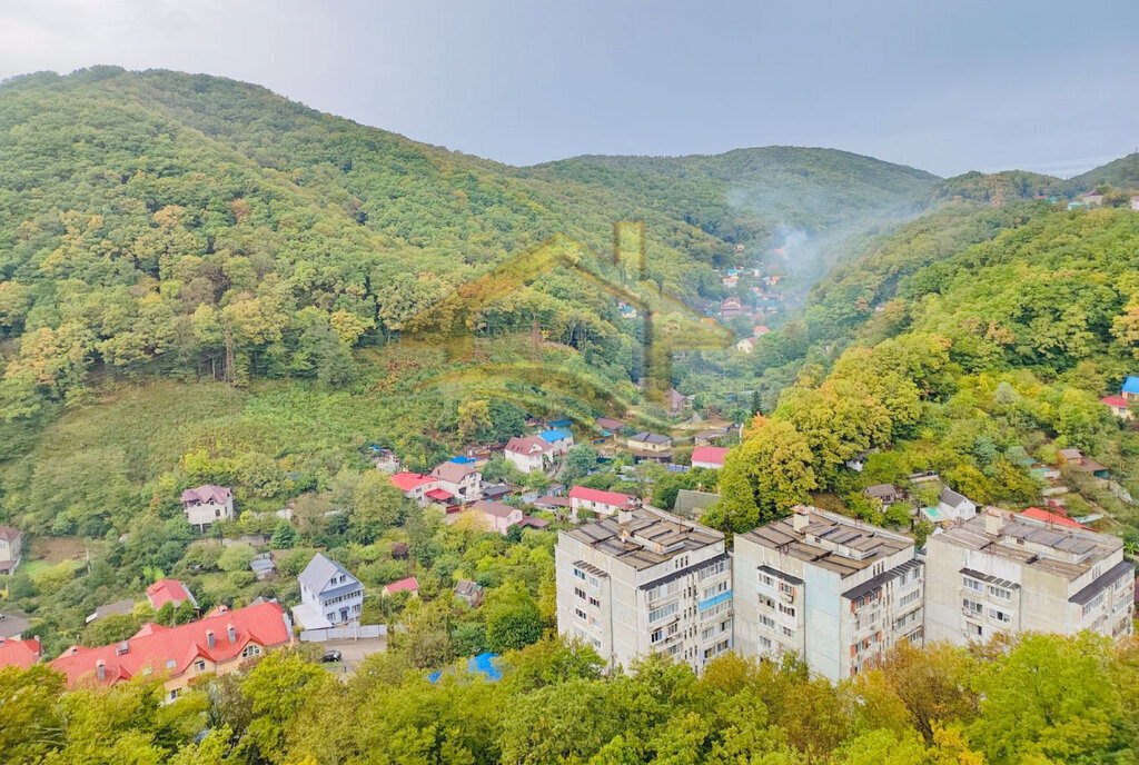 квартира р-н Туапсинский г Туапсе ул Портовиков 39/4 фото 2