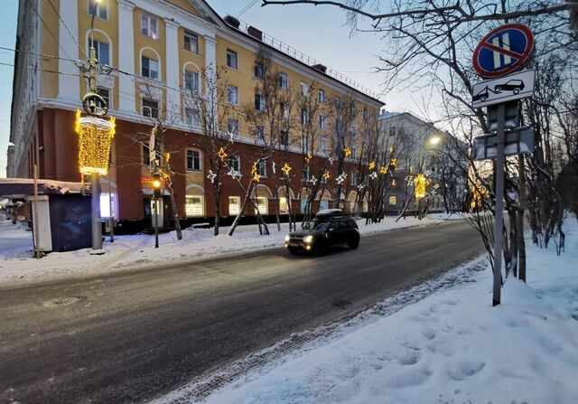 г Мурманск р-н Ленинский ул Адмирала флота Лобова 39/13 фото