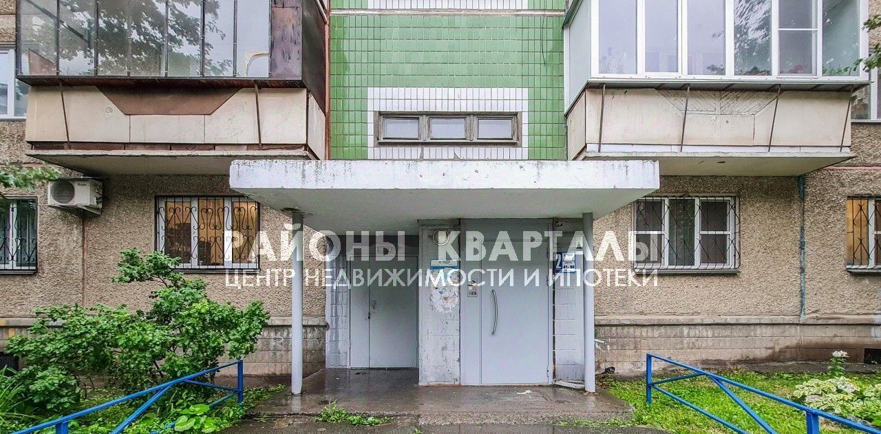 квартира г Челябинск р-н Калининский ул 40-летия Победы 38а фото 12