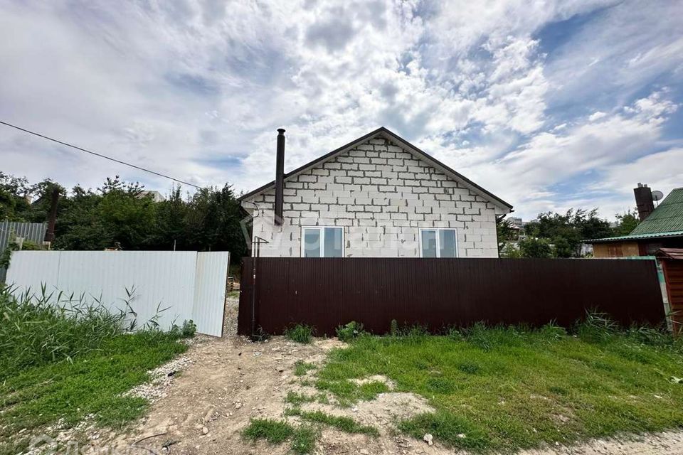 дом г Волгоград р-н Дзержинский городской округ Волгоград, Дзержинский фото 1