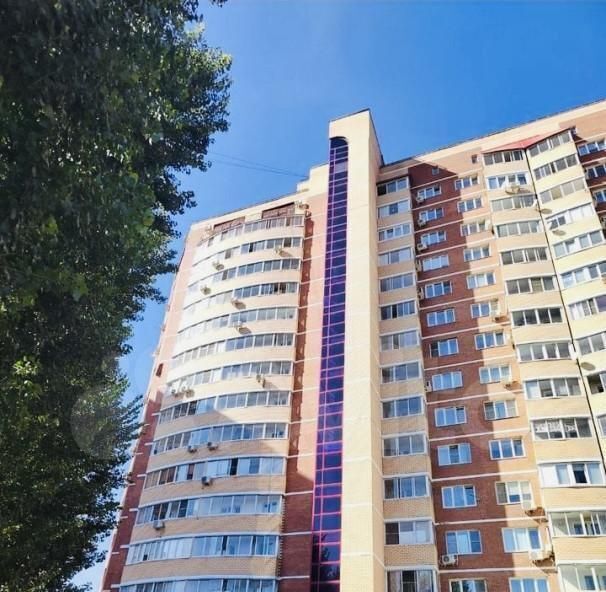 квартира г Тольятти р-н Автозаводский б-р Космонавтов 3б 15-й кв-л фото 1