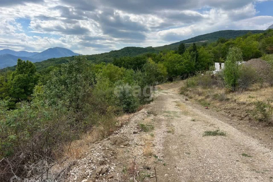 земля городской округ Алушта, Центральная улица, село Изобильное фото 4