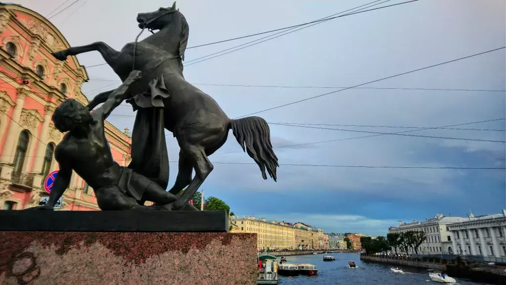 квартира г Санкт-Петербург метро Достоевская наб Реки Фонтанки 56 Ленинградская область фото 1