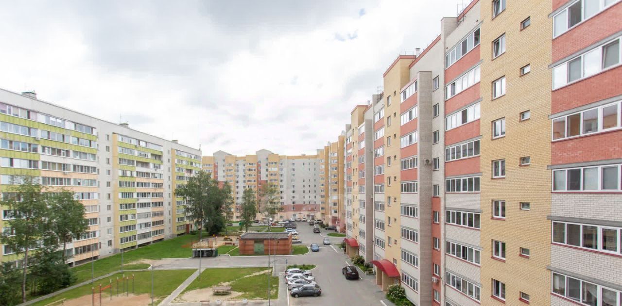 квартира г Тобольск мкр 7а 49а фото 4