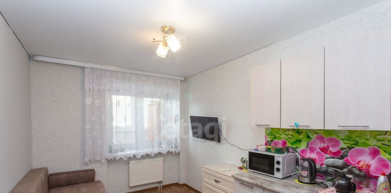 квартира г Тобольск мкр 7а 49а фото 5
