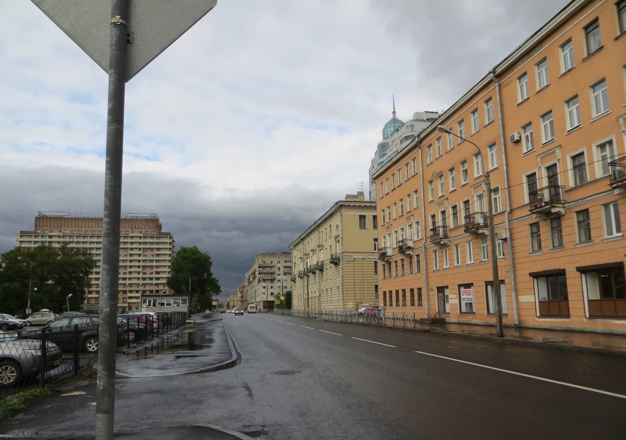 торговое помещение г Санкт-Петербург метро Новочеркасская пр-кт Большеохтинский 5/10к 1 фото 4