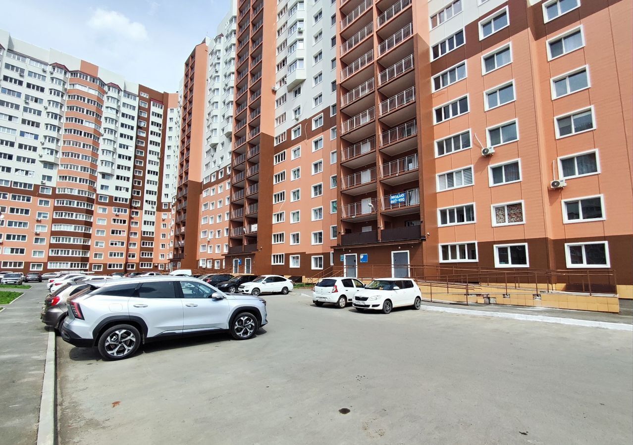 квартира г Оренбург р-н Дзержинский ул. Фронтовиков, 8/3 фото 1