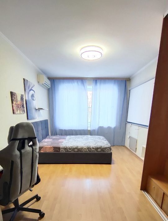 квартира г Тольятти р-н Автозаводский ул Автостроителей 25 фото 2