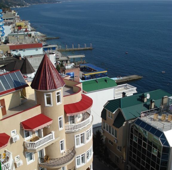 квартира г Алушта п Утес ул Гагариной 25 фото 2