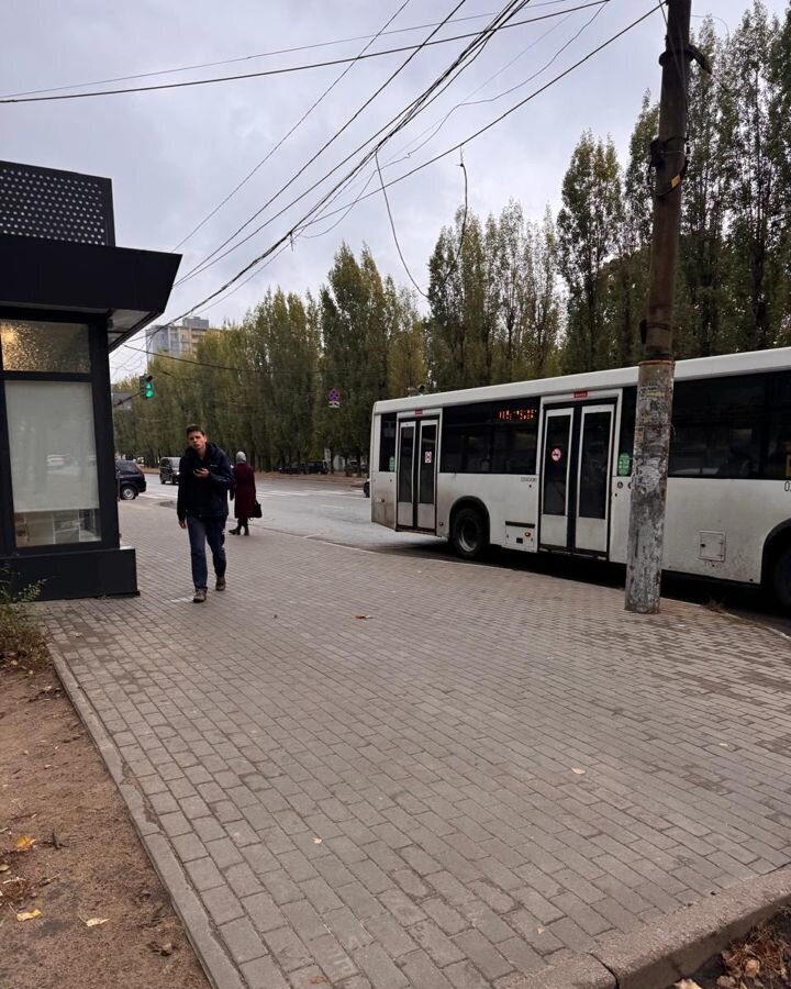 торговое помещение г Воронеж р-н Коминтерновский ул Хользунова 60 фото 4