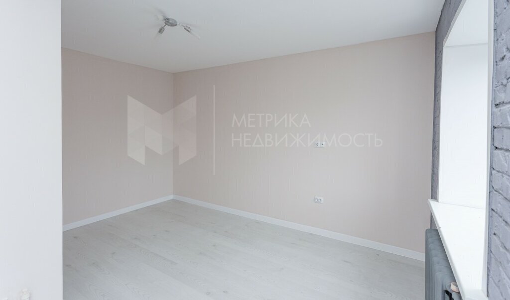 квартира г Тюмень ул Мельникайте 83 фото 6