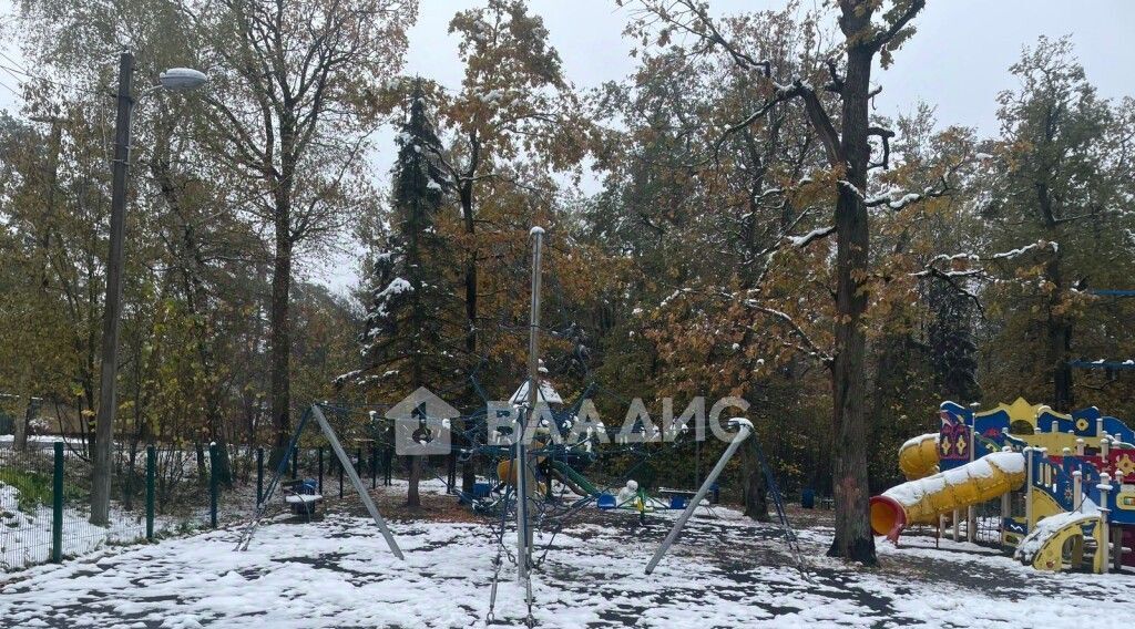 дом г Москва п Внуковское п Абабурово ул Октябрьская 1 метро Аэропорт ЗАО Внуково фото 7